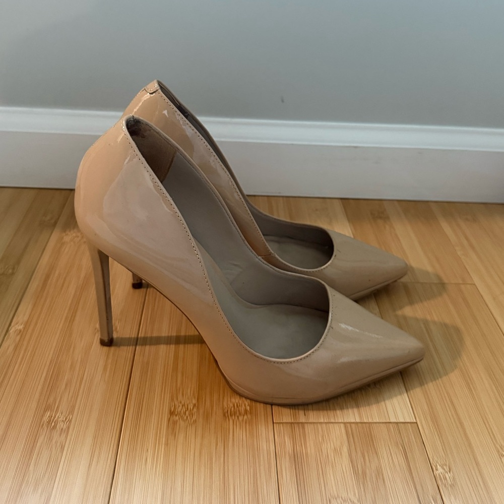 Steve Madden Nude Pump
